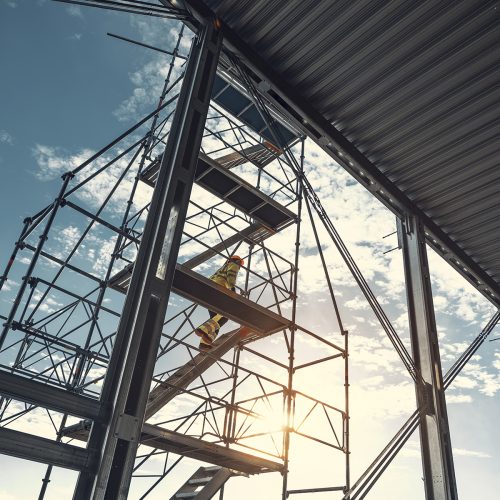 Byggarbetare på byggställning